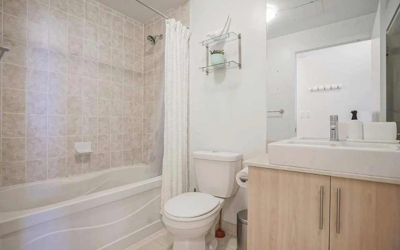 Heart Of Downtown Condo Close To Cn Tower トロント
