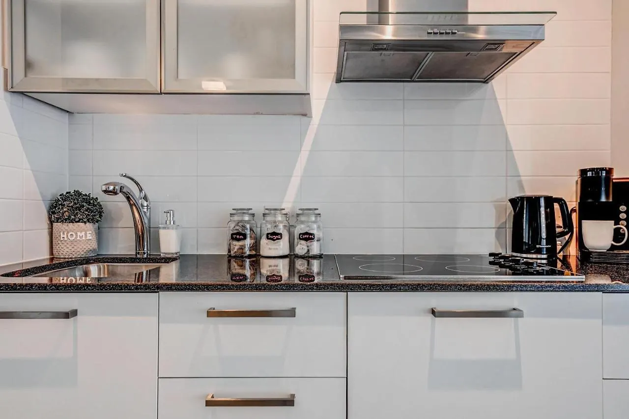 アパート Heart Of Downtown Condo Close To Cn Tower トロント
